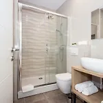 Lugo Apartman *